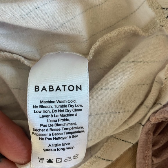 Babaton tshirt. Great material. Comfortable and flattering. - Picture 4 of 6